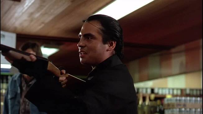 Tomas Trujillo in Těžko ho zabít (1990)