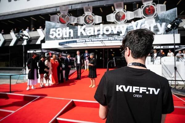 Karlovarský filmový festival dostane letos větší dotaci od kraje i města