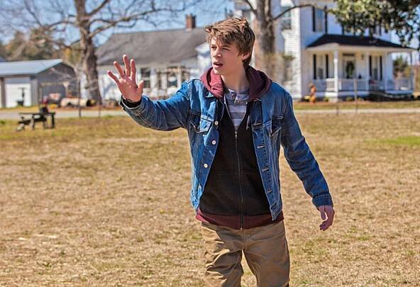 Colin Ford Dalam Under The Dome Wallpaper