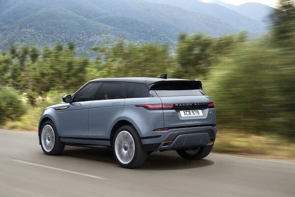 Cesta bazénem?! Řídili jsme nový Range Rover Evoque a je to král městské džungle