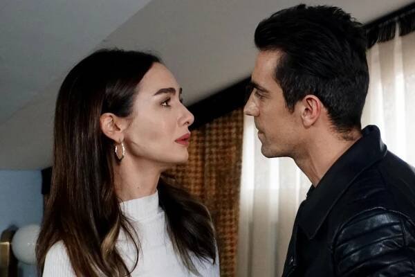 Siyah Beyaz Aşk - Episode 24 - Z filmu - Birce Akalay, İbrahim Çelikkol