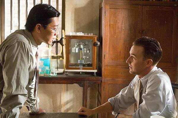 Barevný závoj - Z filmu - Yu Xia, Edward Norton