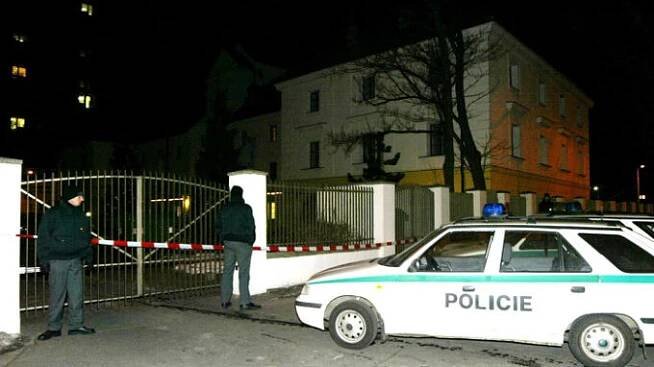 Před 16 lety byl zastřelen František Mrázek. Takhle to tehdy vypadalo na místě, kde zemřel. O jeho smrti promluvil Josef Klíma