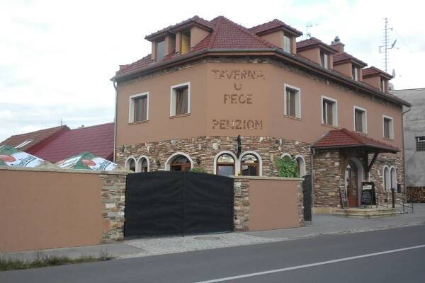 Penzion No. 1 - RESTAURACE TAVERNA U PECE foto 1