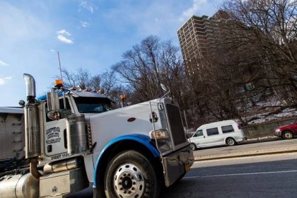 Peterbilt Dump Trucks - HEAVY EQUIPMENT & TRUCK PHOTOS