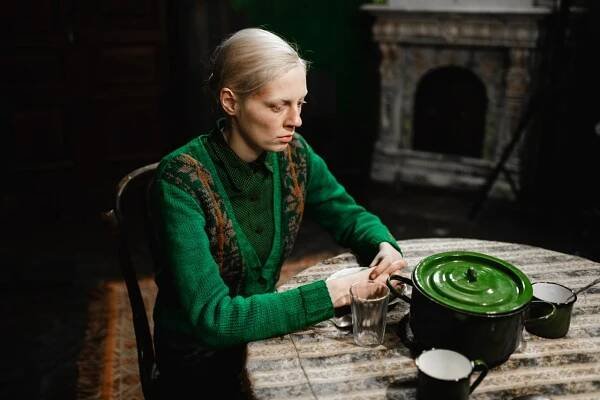 Vysoká dívka (2019)
