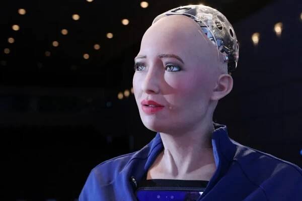 Is Sophia Robot using AI or is it a Marketing Stunt?