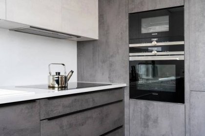 Kuchyně na míru Beton Slate Grey/Cognac | Sykora.eu