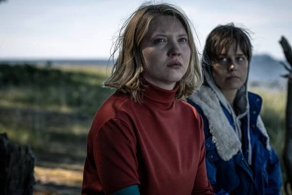 Mädät omenat - Leinikki - Z filmu - Satu Tuuli Karhu, Sonja Kuittinen
