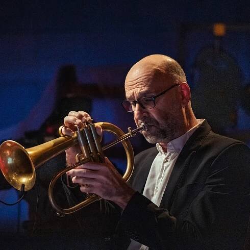 DAN BARTA & ROBERT BALZAR TRIO feat. KORNÉL FEKETE-KOVÁCS ● JEDNÍM DECHEM – BIVAK RECORDS