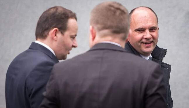 Robert Kaliňák potvrdil, že za ponukou na americké vrtuľníky Black Hawk pre rezort obrany stojí...
