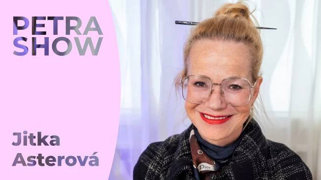 „Pracovala jsem na tom hlasu, hodně jsem kouřila,“ říká herečka Jitka Asterová