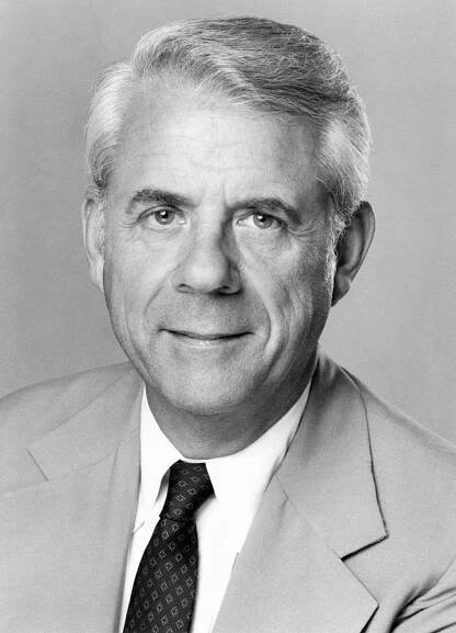 Michael Dann, TV Programmer, Dies at 94; Scheduled Horowitz and Hillbillies