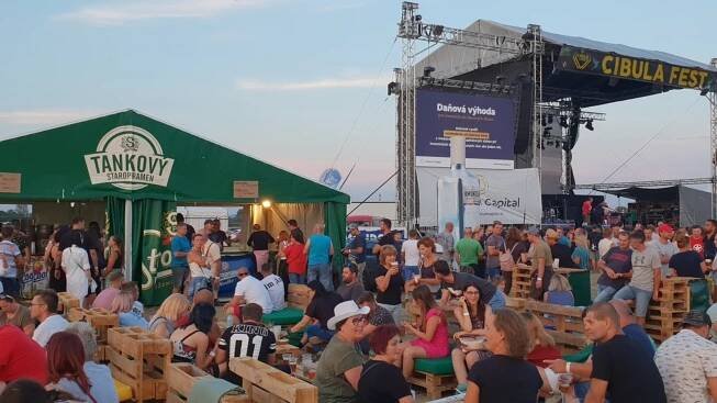 Cibula Fest láká do Holíče u Hodonína na Mirai, Haberu, Kabát i Tomáše Kluse