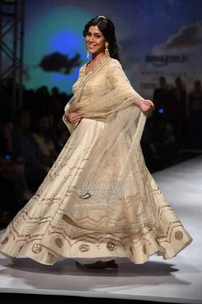 Sakshi Tanwar : Net Worth, Height, Weight, Age, Affairs, Wiki, Facts and Figures 15