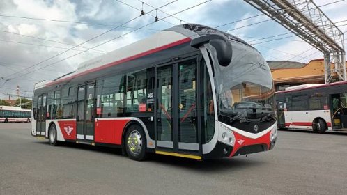 V Pardubicích budou jezdit nové trolejbusy Škoda 32 Tr