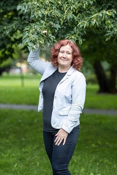 Přestože Šárka Prokopiusová pracuje jako prezidentka Svazu neslyšících a často komunikuje s úřady, telefony nebere. Při komunikaci používá hlavně e-maily a SMS zprávy.