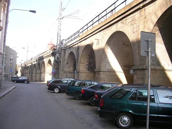 Soubor:Prvního pluku, Negrelliho viadukt.jpg – Wikipedie