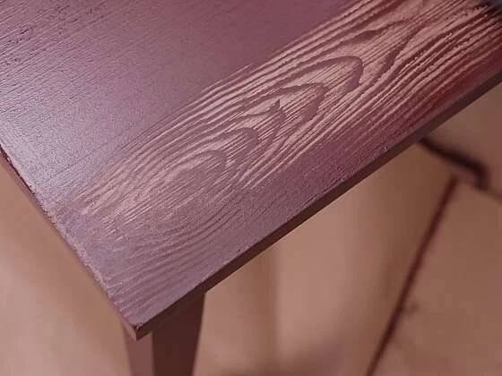 Jak dát starému stolu novou tvář metodou fládrování