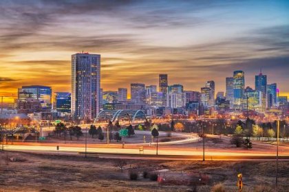 city skyline of Denver at dawn.