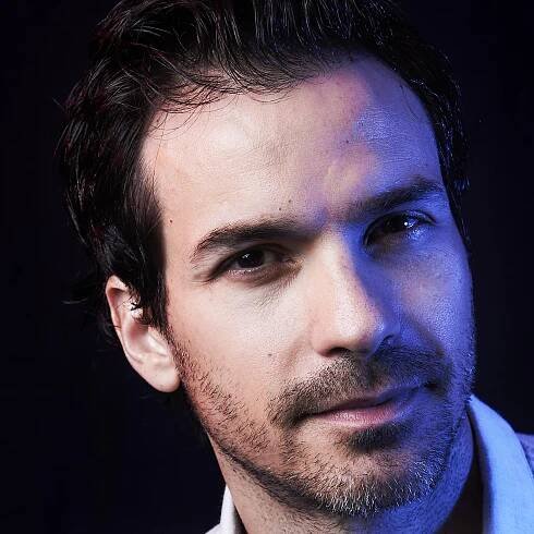 Santiago Cabrera