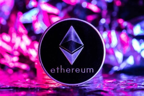 US Ethereum ETFs Surpass Weekly Record With $787M Outflow — Details