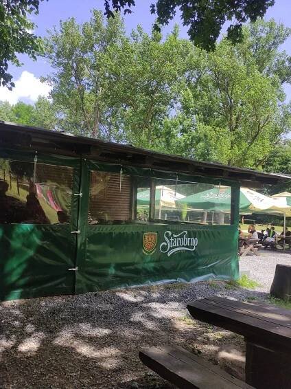 Parkoviště Pod Hádkem (Parkoviště) • Mapy.com