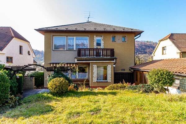 Prodej rodinného domu 5+1,187 m² s pozemkem 420 m² v Berouně Závodí - Michal Kutzendörfer 