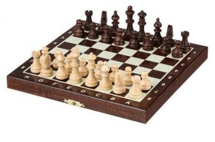 Dřevěné šachy pro malé i velké hráče