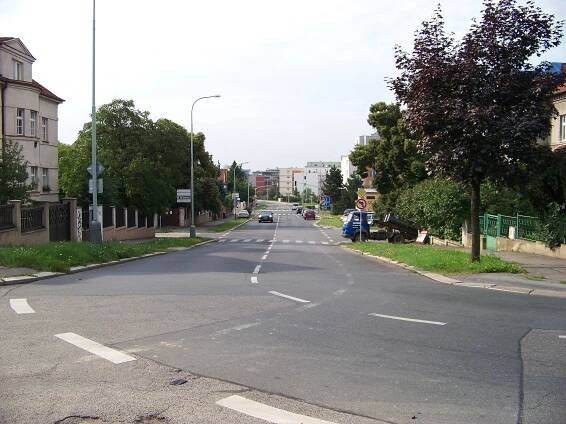 Soubor:Strašnice, Na palouku, od severu.jpg