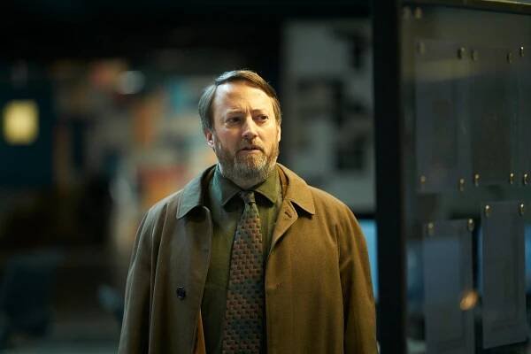 Ludwig: Šifra zločinu - Průvodkyně - Z filmu - David Mitchell