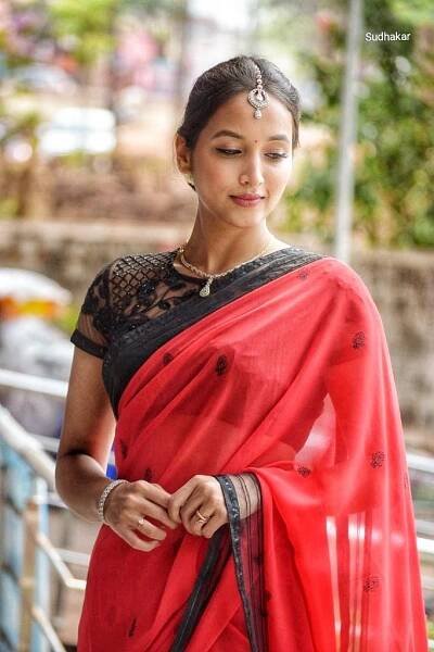 Srinidhi Shetty 112+ Beautiful photos, Wiki, Age, Biography, and Movies - Filmi tamasha