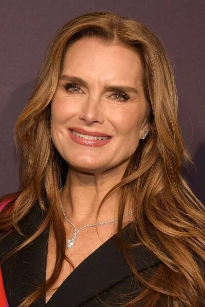 Utekla jsem nahá z pokoje, přiznala Brooke Shields z Modré laguny, jak přišla o panenství. Bylo to ve 22 letech se Supermanem!