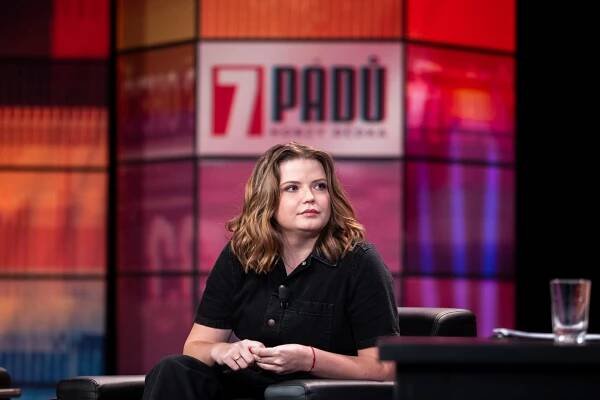 Berenika Suchánková je herečka a zpěvačka.