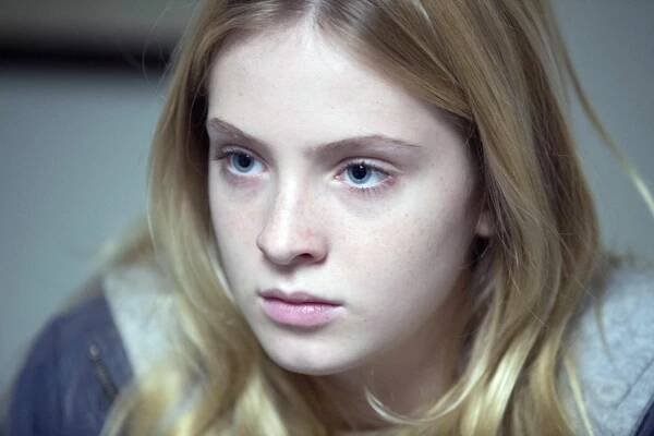 Doteky osudu - Obvinění - Z filmu - Saxon Sharbino