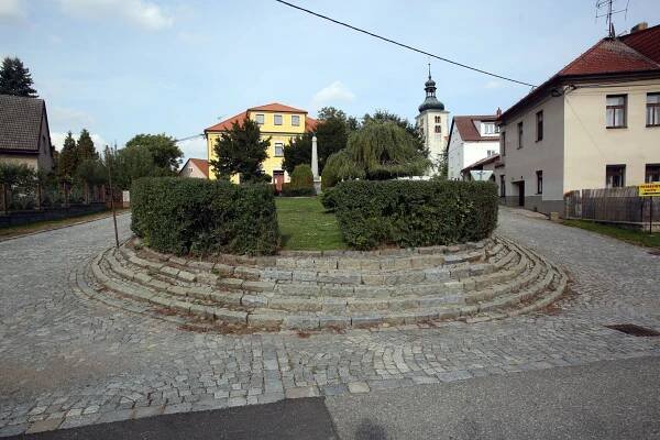 Foto: Olbramovice u Čapího hnízda. Jak se žije ve vesnici u farmy spojené s Andrejem Babišem
