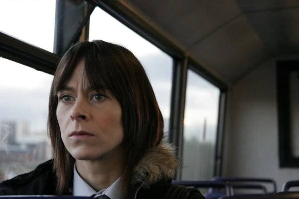 JACKIE ON BUS (Kate Dickie)