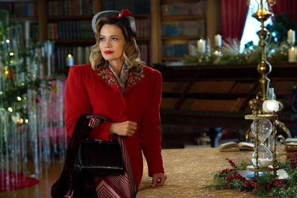 Bethany Joy Lenz as Lucy Hardgrove in Hallmark's 'A Biltmore Christmas' (2023).
