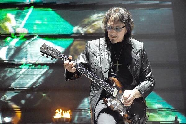 Black Sabbath Guitarist Tony Iommi's Cancer in Remission