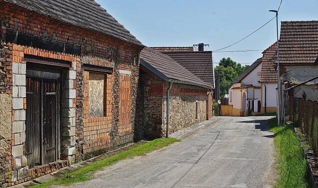 Hněvkovice na levém břehu Vltavy – Wikipedie