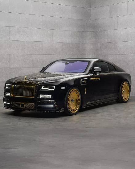 Auto pro Michala Davida: Mansory se překonalo a připravilo kolotočářský Rolls-Royce plný zlata