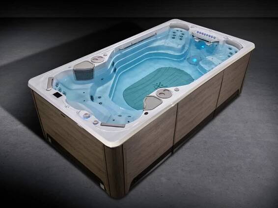 Swim Spa | CANADIANA