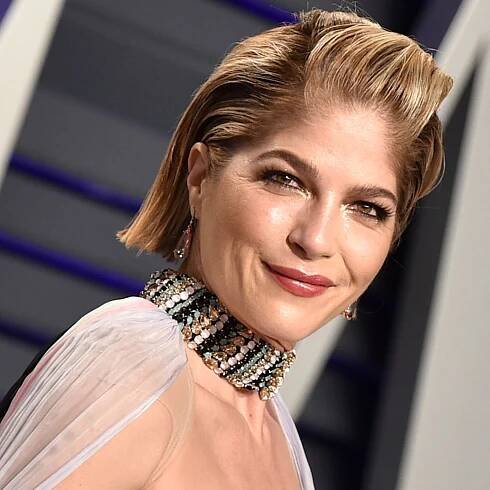 Selma Blair Shares Tips for Applying Makeup With Multiple Sclerosis in Video