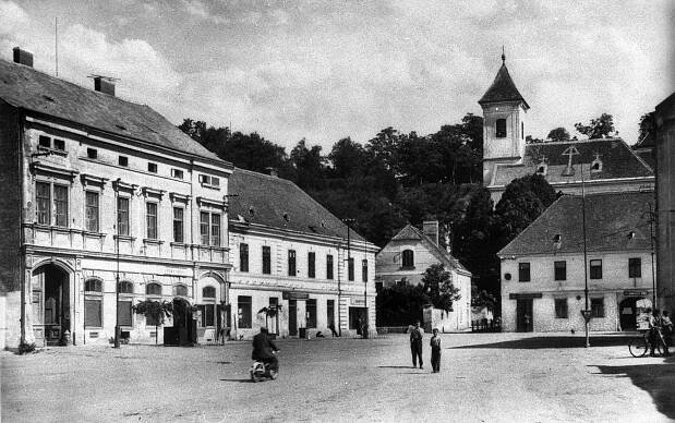 Jaroslavice - Města a městečka
