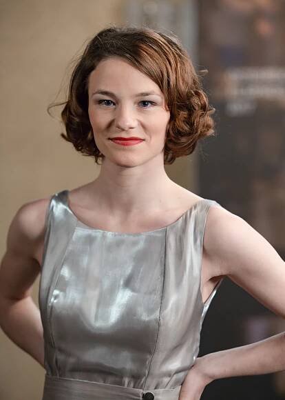 Soubor:Österreichischer Filmpreis 2017 photo call Egon Schiele Tod und Mädchen Valerie Pachner 4.jpg – Wikipedie