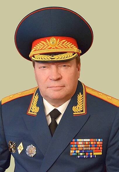 Jevtejev, Alexandr Nikolajevič : J