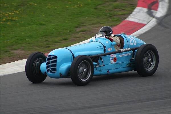 Maserati V8RI