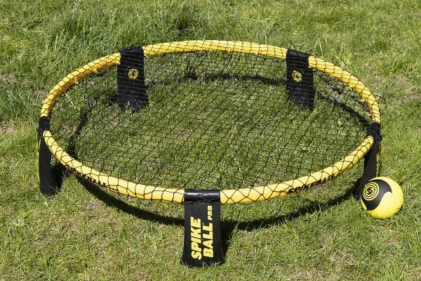 Sommertrend Roundnet: Spikeball & Co. im Check 22
