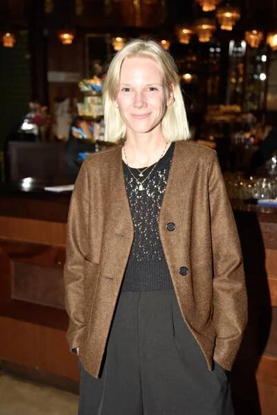 FOTO: Drsná vyšetřovatelka 1. oddělení Barbora Bočková. – stránka 150