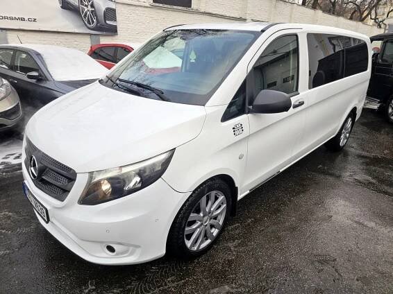 Mercedes-Benz Vito Tourer 9-míst 4Matic serv.kn.